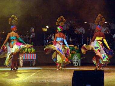 2004 Cuba, Santiago de Cuba, Tropicana, DSC01094 B_B720